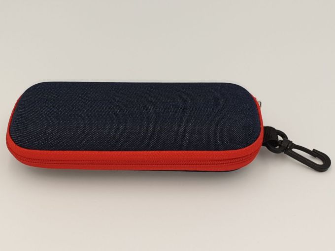 Футляр для окулярів