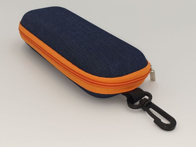Футляр для окулярів